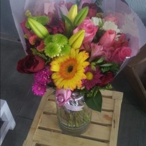 Meet your Posher, Nora